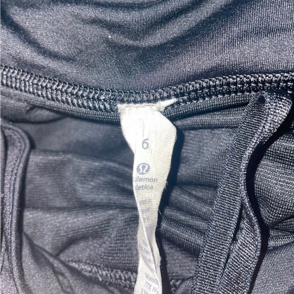 Lululemon running shorts - Picture 4 of 4